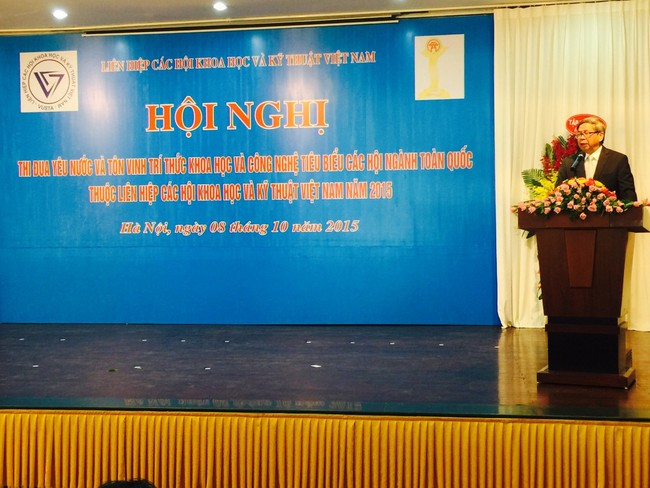 Li&ecirc;n hiệp c&aacute;c Hội Khoa học v&agrave; Kỹ thuật Việt Nam (Li&ecirc;n hiệp Hội) đ&atilde; tổ chức Hội nghị &ldquo;Thi đua y&ecirc;u nước v&agrave; Lễ t&ocirc;n vinh Tr&iacute; thức khoa học v&agrave; c&ocirc;ng nghệ ti&ecirc;u biểu c&aacute;c Hội KHKT ng&agrave;nh to&agrave;n quốc thuộc Li&ecirc;n hiệp c&aacute;c Hội Khoa học v&agrave; Kỹ thuật Việt Nam năm 2015&rdquo;.