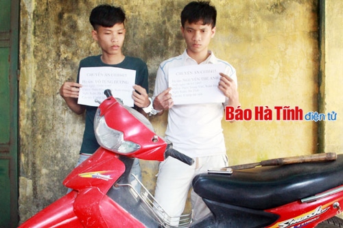 2 t&ecirc;n cướp &lsquo;nh&iacute;&rsquo; đ&atilde; g&acirc;y ra nhiều vụ cướp t&agrave;i sản để lấy tiền trả nợ l&ocirc; đề