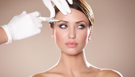 Phẫu thuật thẩm mỹ gi&uacute;p ph&aacute;i đẹp trở n&ecirc;n xinh đẹp hơn