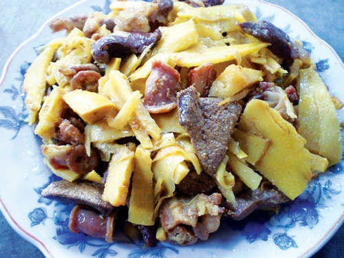 L&ograve;ng lợn x&agrave;o măng