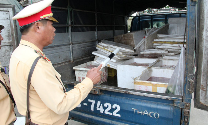 Đ&agrave; Nẵng ph&aacute;t hiện xe chở nội tạng bốc m&ugrave;i h&ocirc;i thối
