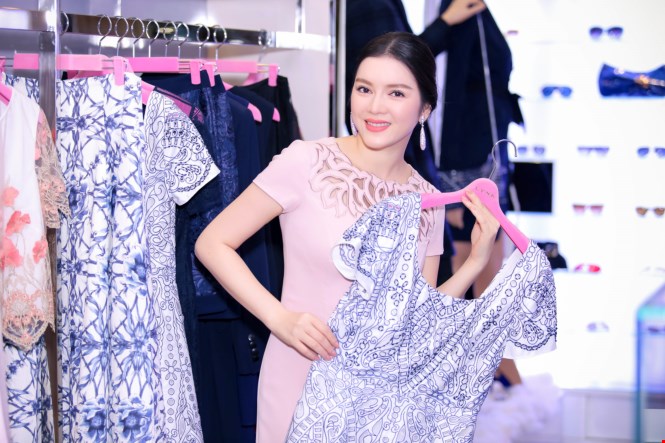 Lý Nhã Kỳ sẽ có mặt tại Hà N&ocirc;̣i đ&ecirc;̉ tham gia m&ocirc;̣t sự ki&ecirc;̣n đẳng c&acirc;́p tại Hà N&ocirc;̣i 