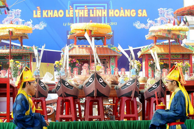 L&yacute; Sơn tổ chức lễ khao lề: Tri &acirc;n những h&ugrave;ng minh Ho&agrave;ng Sa