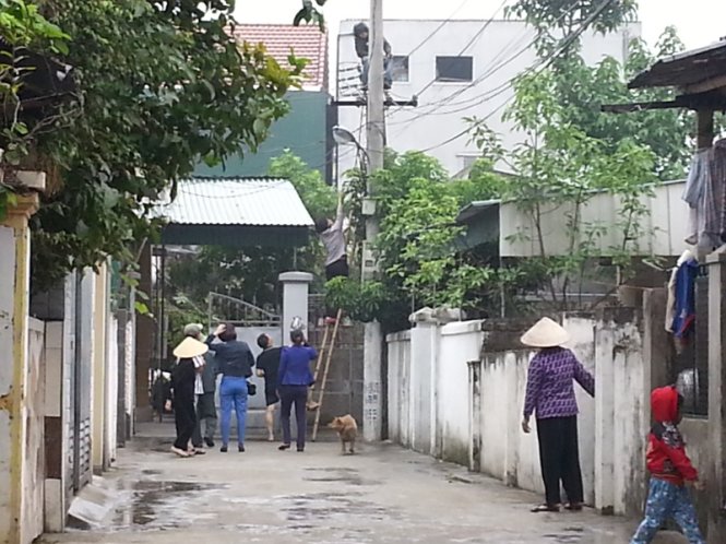 Hiện trường nơi nam thanh niên ngủ trên cột điện ở Nghệ An Hiện trường nơi nam thanh niên ngủ trên cột điện ở Nghệ An