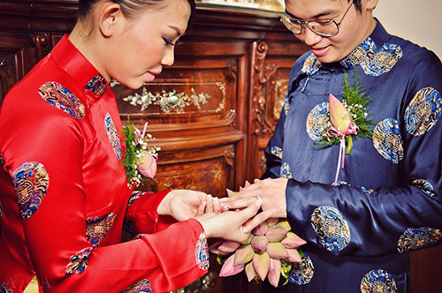 Kim ng&acirc;n, tiền cổ, tiền c&oacute; thể sử dụng viết lệnh ph&ugrave; ch&uacute; hoặc chọn ng&agrave;y bất tương để ph&aacute; tuổi Kim l&acirc;u. Ảnh minh hoạ.