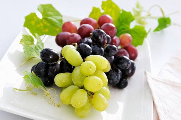 Sử dụng mặt nạ từ nho đ&ecirc;̉ dưỡng trắng da hi&ecirc;̣u quả 