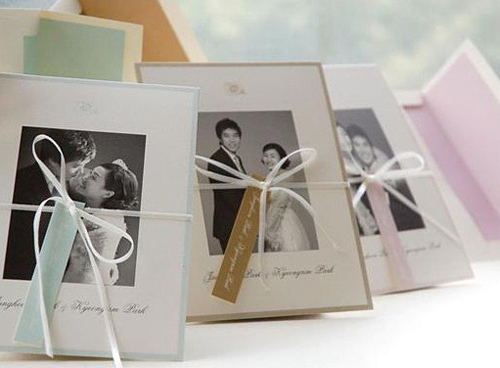 Xu hướng thiệp cưới c&oacute; h&igrave;nh c&ocirc; d&acirc;u, ch&uacute; rể ng&agrave;y c&agrave;ng được lựa chọn nhiều