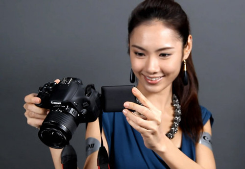 Mẫu m&aacute;y ảnh gi&aacute; rẻ 600D sở hữu cảm biến CMOS đỉnh cao