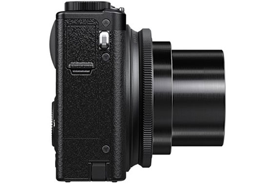 Ống k&iacute;nh zoom quang 4x được t&iacute;ch hợp trong m&aacute;y