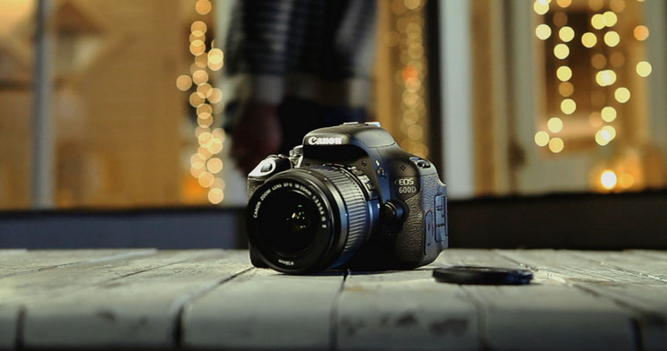 T&iacute;nh năng tự lựa chọn h&igrave;nh ảnh l&agrave; ưu điểm của m&aacute;y ảnh gi&aacute; rẻ Canon EOS 600D