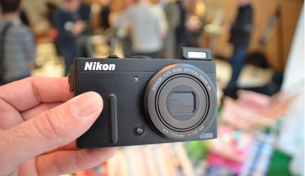 M&aacute;y ảnh gi&aacute; rẻ Nikon Coolpix P310 được t&iacute;ch hợp cảm biến CMOS 16.1