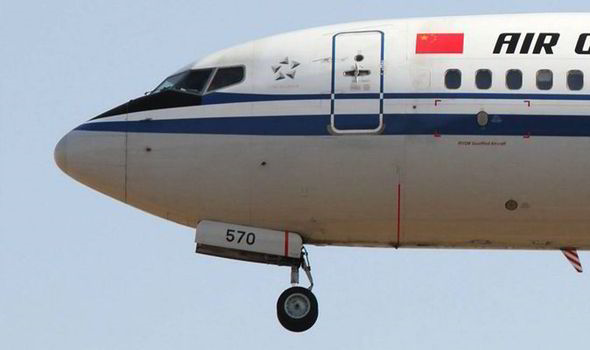 Máy bay Boeing của hãng Air China đã không chốt khóa an toàn của cửa khi cất cánh Máy bay Boeing của hãng Air China đã không chốt khóa an toàn của cửa khi cất cánh