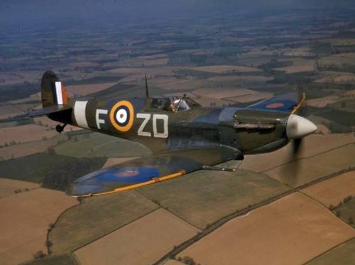Supermarine Spitfire l&agrave; loại m&aacute;y bay chiến đấu của Anh lừng lẫy trong chiến tranh thế giới thứ II