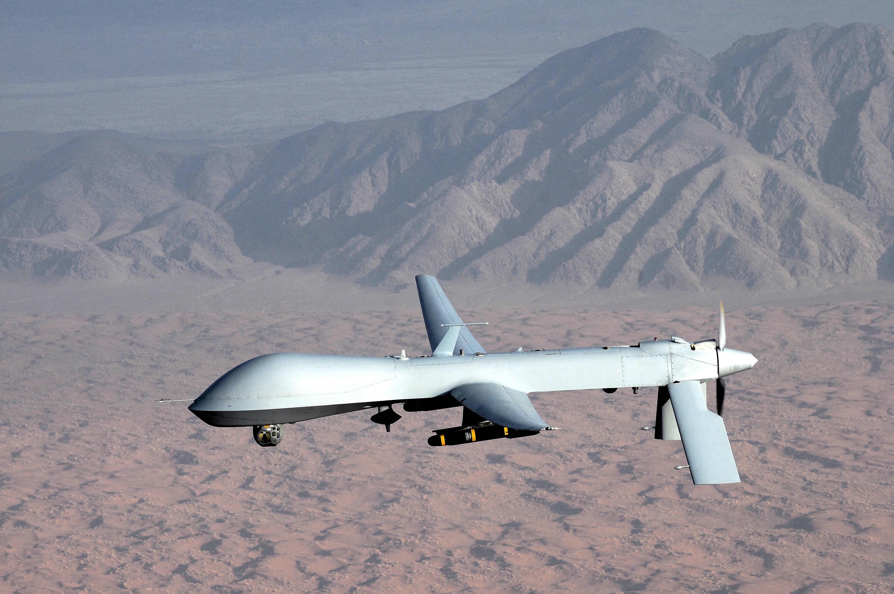 Vụ m&aacute;y bay chiến đấu F-16 gặp nạn chỉ xảy ra sau vụ m&aacute;y bay qu&acirc;n sự Predator MQ-1 của Mỹ bị rơi