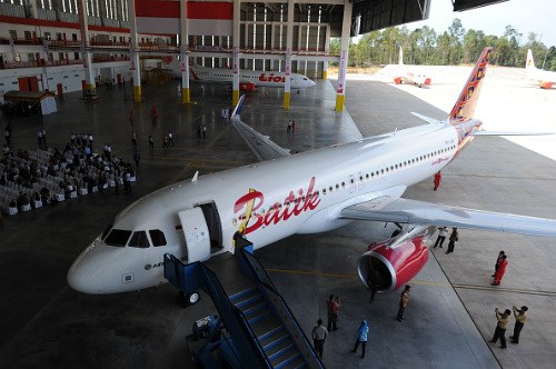 Một m&aacute;y bay của h&atilde;ng Batik Air, Indonesia buộc phải hạ c&aacute;nh v&igrave; nghi c&oacute; bom