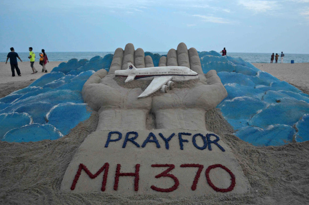 Đ&atilde; c&oacute; v&ocirc; v&agrave;n giả thuyết kh&aacute;c nhau về sự mất t&iacute;ch đầy b&iacute; ẩn của m&aacute;y bay Malaysia MH370