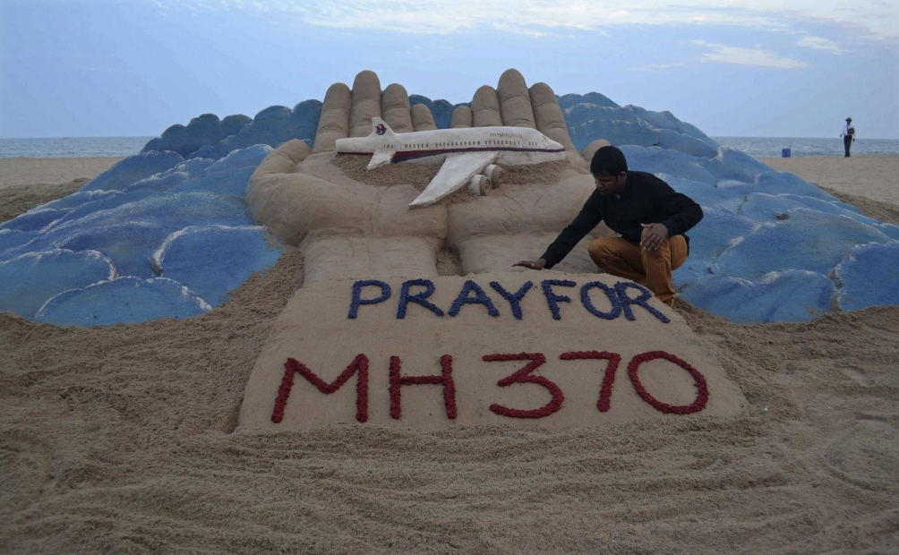 M&aacute;y bay MH370 đ&atilde; được c&ocirc;ng bố l&agrave; mất t&iacute;ch v&agrave; to&agrave;n bộ h&agrave;nh c&ugrave;ng phi h&agrave;nh đo&agrave;n được coi l&agrave; đ&atilde; chết