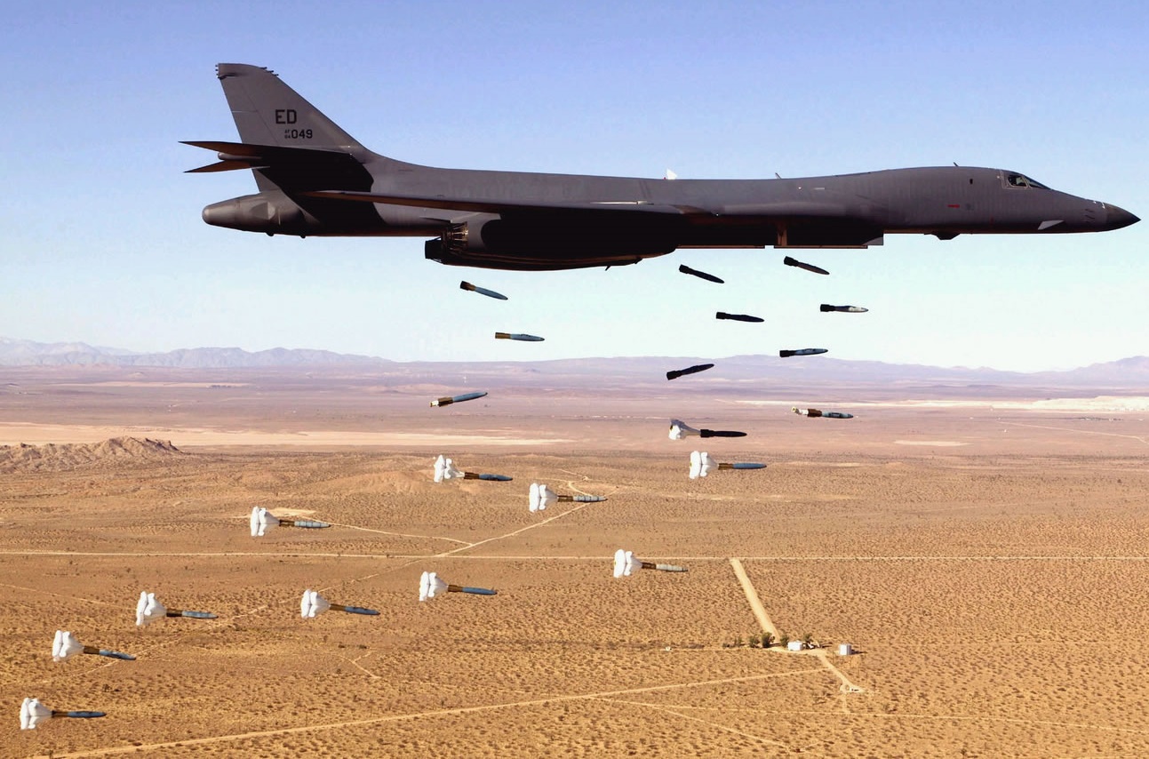 M&aacute;y bay n&eacute;m bom B-1 Lancer c&oacute; khả năng chiến đấu hiệu quả cao
