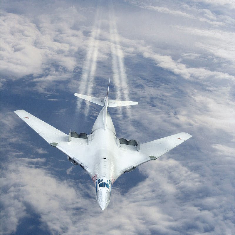 Máy bay ném bom Tu-160 là một trong vũ khí chiến lược của quân đội Nga Máy bay ném bom Tu-160 là một trong vũ khí chiến lược của quân đội Nga