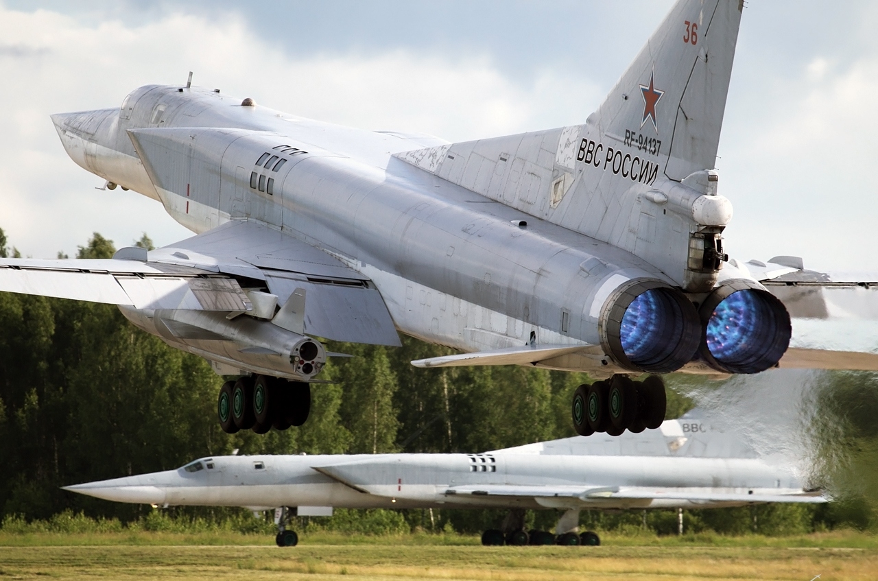 M&aacute;y bay n&eacute;m bom Tu-22M3 l&agrave; phi&ecirc;n bản n&acirc;ng cấp của Tu-22M