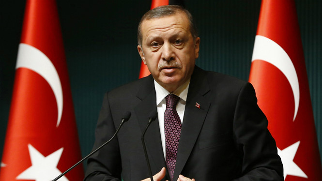 Tổng thống Recep Tayyip Erdogan của Thổ Nhĩ Kỳ đ&atilde; gửi thư xin lỗi về vụ việc m&aacute;y bay Nga bị bắn hạ khiến phi c&ocirc;ng thiệt mạng.