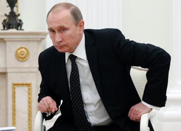 Tổng thống Putin tr&ograve; chuyện với Tổng thống Ph&aacute;p về sự kiện m&aacute;y bay Nga bị bắn hạ trong cuộc gặp tại Điện Kremlin h&ocirc;m 26/11