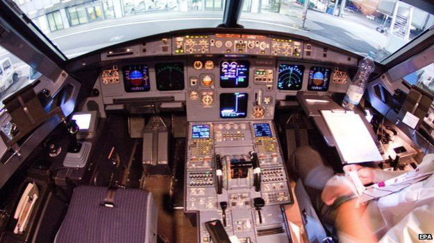 Buồng l&aacute;i chiếc m&aacute;y bay rơi ở Ph&aacute;p chụp v&agrave;i ng&agrave;y trước vụ tai nạn