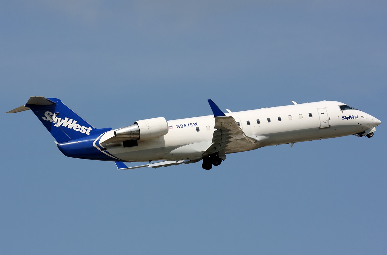 M&aacute;y bay thuộc h&atilde;ng h&agrave;ng kh&ocirc;ng SkyWest đ&atilde; phải hạ c&aacute;nh khẩn cấp sau khi gặp phải sự cố
