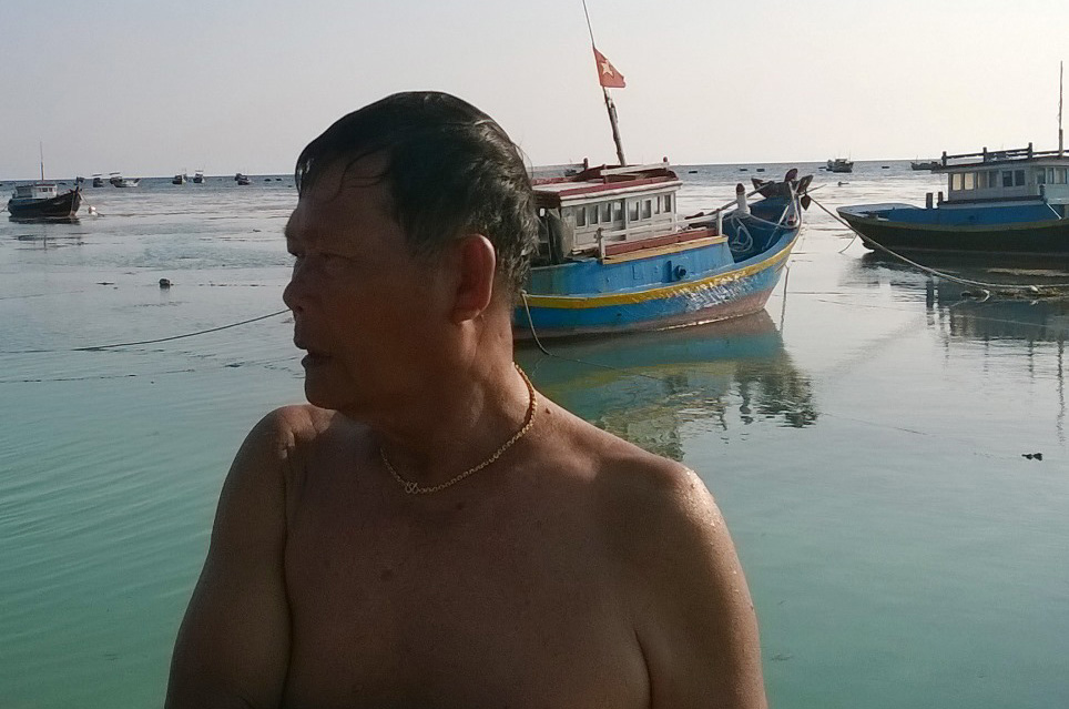 &Ocirc;ng Nguyễn Ph&ugrave;ng, nh&acirc;n chứng thấy m&aacute;y bay Su-22 rơi ở đảo Ph&uacute; Qu&yacute;, B&igrave;nh Thuận