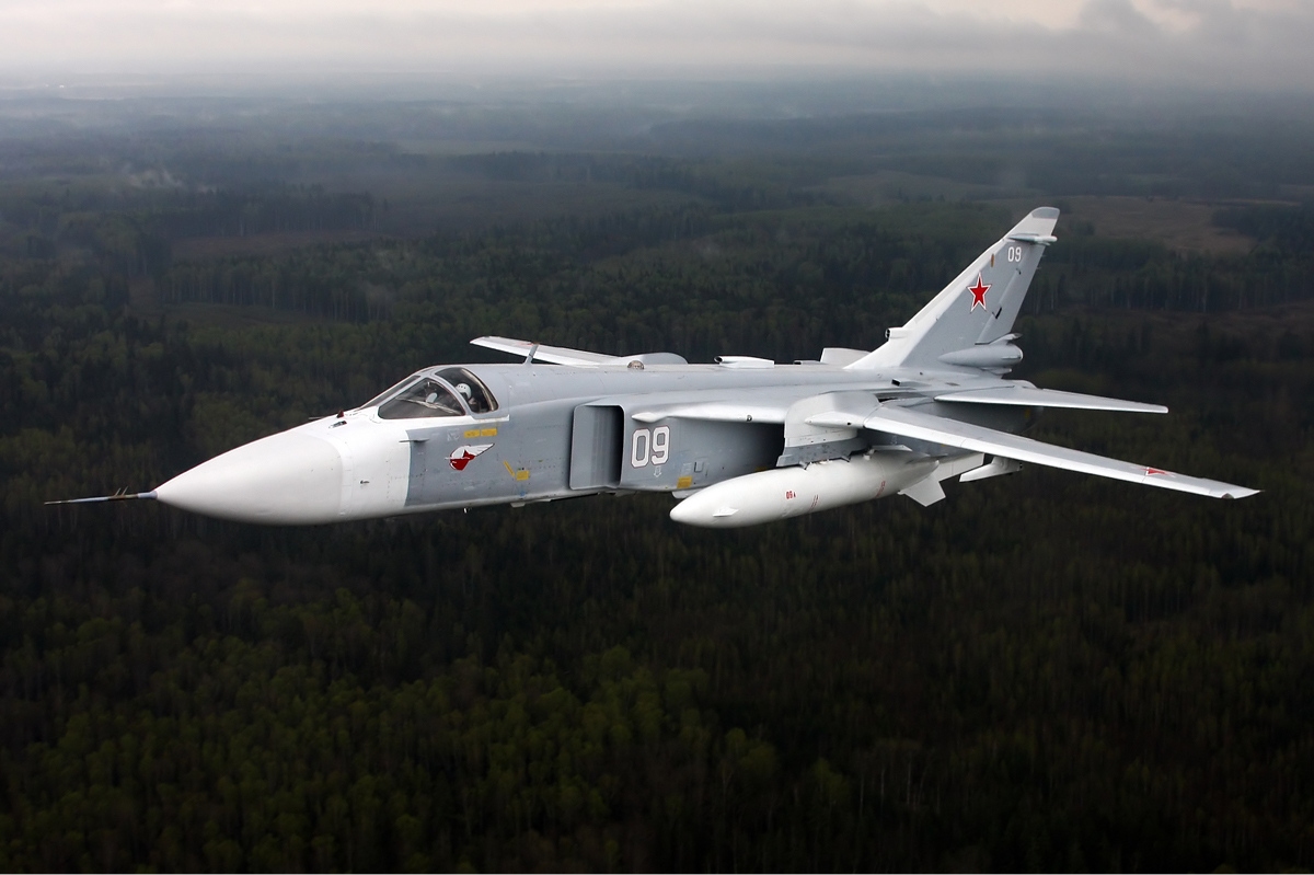 M&aacute;y bay Su-24 bắt đầu phục vụ qu&acirc;n đội Nga từ năm 1974