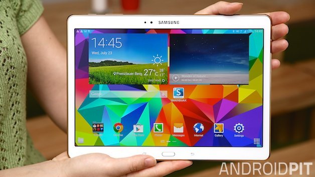 Galaxy Tab 10.5 S của Samsung được đ&aacute;nh gi&aacute; l&agrave; kh&aacute; nhẹ