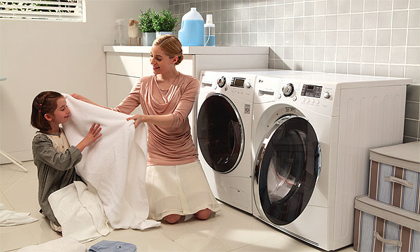Mua m&aacute;y giặt loại tốt v&agrave; ph&ugrave; hợp cho cả nh&agrave; kết hợp với việc sử dụng c&oacute; hiệu quả sẽ gi&uacute;p c&aacute;c mẹ, c&aacute;c chị đỡ vất vả hơn