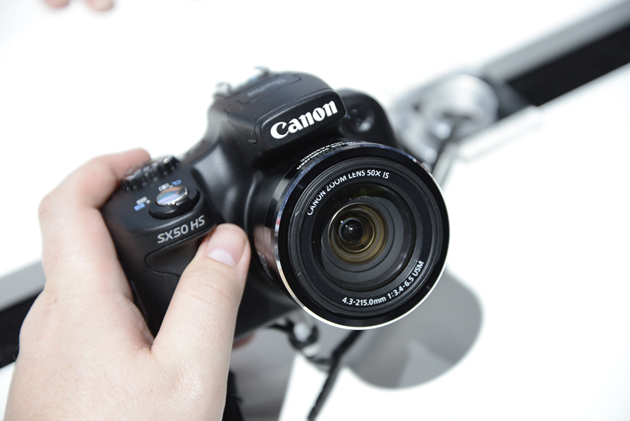 thu hồi m&aacute;y ảnh Canon SX50 HS