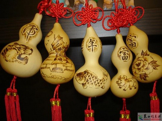 Treo hồ l&ocirc; l&agrave; mẹo phong thủy gi&uacute;p giải trừ tai &aacute;ch