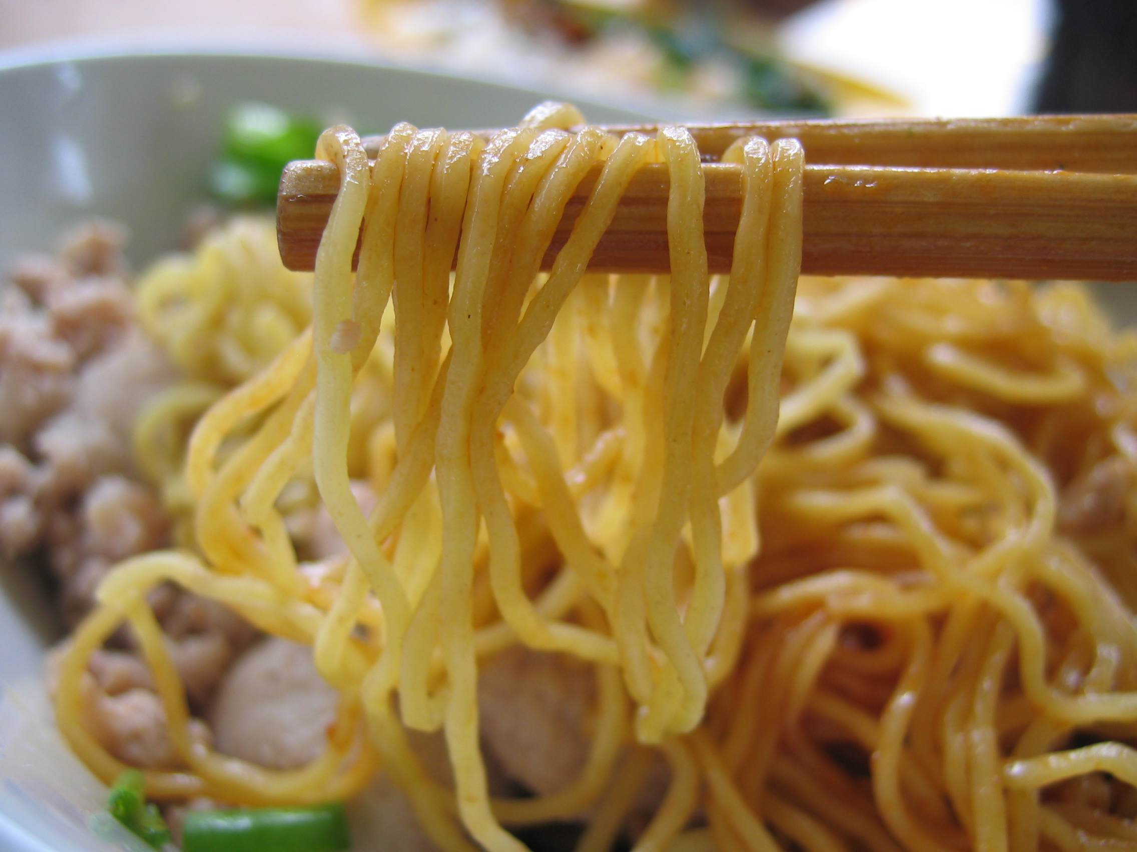 M&igrave; ăn liền chứa chất g&acirc;y ung thư, nguy hiểm cho người sử dụng
