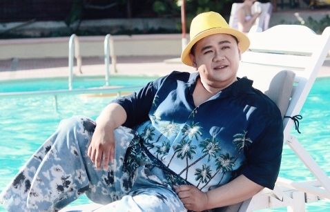 Vụ Minh B&eacute;o bị bắt: Vẫn &lsquo;ung dung&rsquo; viết kịch bản mới trong t&ugrave;