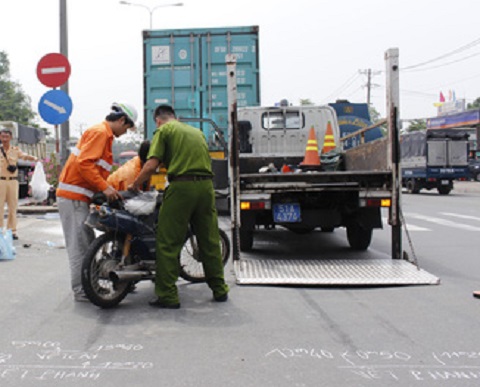 Tai nạn giao th&ocirc;ng mới nhất 24h ng&agrave;y 16/5