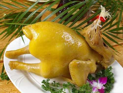 gà luộc là món ăn Tết thơm ngon và hấp dẫn
