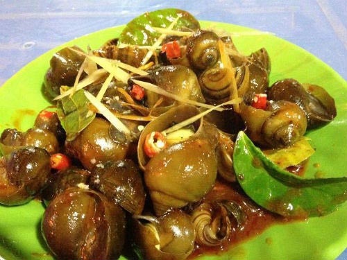 Những m&oacute;n ốc x&agrave;o, ốc luộc đ&atilde; trở th&agrave;nh một phần kh&ocirc;ng thể thiếu trong thực đơn ăn vặt ng&agrave;y đ&ocirc;ng