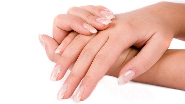 Nhận biết bệnh tật th&ocirc;ng qua dấu hiệu tr&ecirc;n m&oacute;ng tay. Ảnh minh họa 