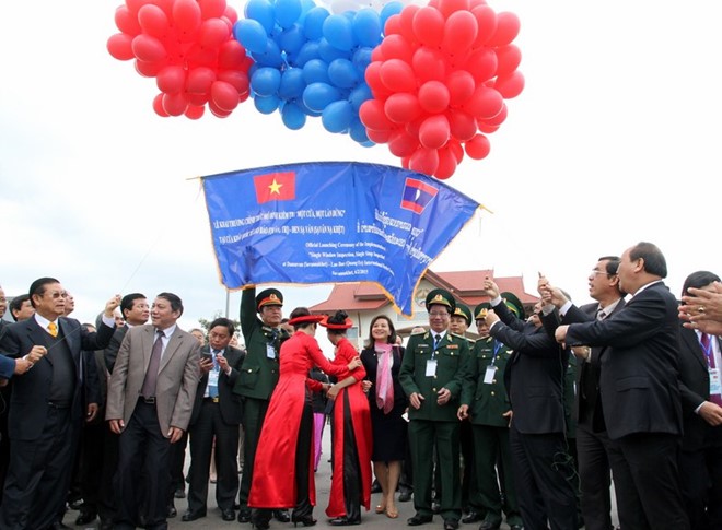 Đ&acirc;y l&agrave; m&ocirc; h&igrave;nh kiểm tra &lsquo;một cửa, một lần dừng&rsquo; đầu ti&ecirc;n giữa bi&ecirc;n giới hai nước ASEAN