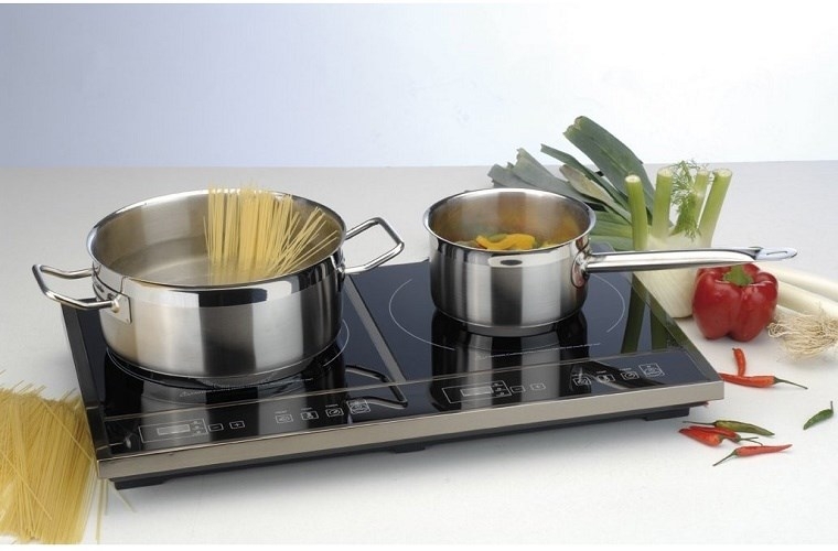 Khi chọn mua bếp điện từ n&ecirc;n lưu &yacute; một chiếc bếp điện từ tốt kh&ocirc;ng chỉ c&oacute; mẫu m&atilde; sang trọng, hiện đại m&agrave; cấu tr&uacute;c bếp phải tốt
