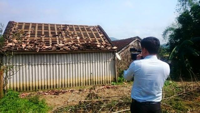  16 nh&agrave; bếp bị đổ sập, 12 nh&agrave; bị tốc m&aacute;i nặng sau trận mưa đ&aacute; ở H&agrave; Tĩnh