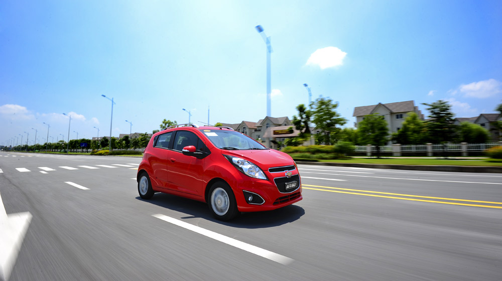 Mua &ocirc; t&ocirc; gi&aacute; rẻ Chevrolet Spark Zest l&agrave; gợi &yacute; ho&agrave;n hảo cho người d&acirc;n đ&ocirc; thị