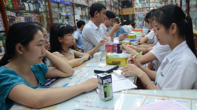 bệnh nhận, chọn mua thuốc, đạt chất lượng, thuốc rẻ, thuốc đắt