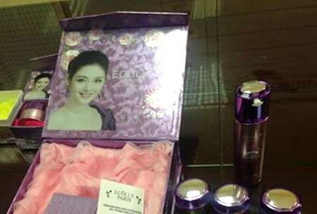 Mỹ phẩm kém chất lượng Ecolly