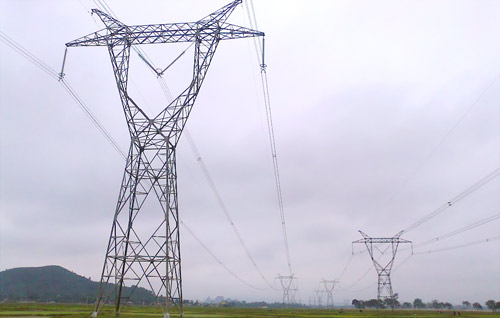 Năm 2015, EVNNPT đ&atilde; truyền tải hơn 139,76 tỷ kWh điện, tăng 12,6% so với năm 2014