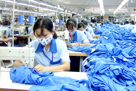 N&acirc;ng cao kỹ năng quản l&yacute; cho tổ trưởng ng&agrave;nh may
