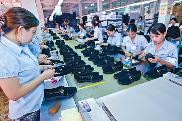 Ng&agrave;nh da gi&agrave;y Việt Nam gia c&ocirc;ng nhiều hơn l&agrave; tự sản xuất