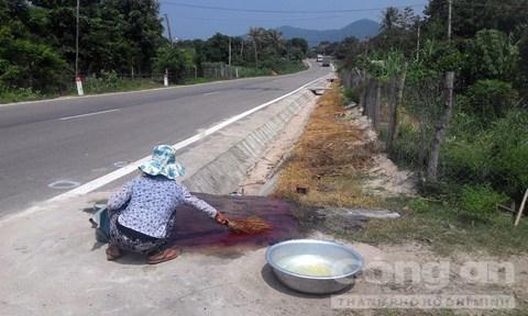 Nơi Trung &uacute;y Nay Plong bị n&eacute;m đ&aacute;